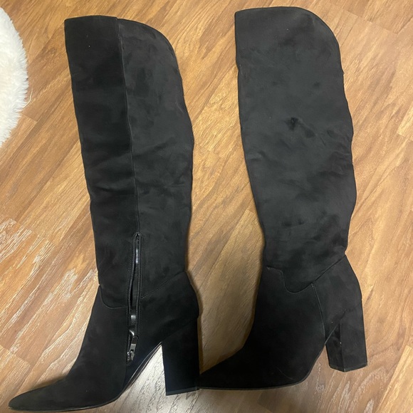 Knee high boots - Picture 2 of 4